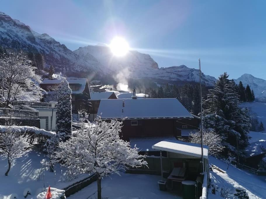 Apartment Chalet Im Sunnigen Usblick ヴェンゲン エクステリア 写真